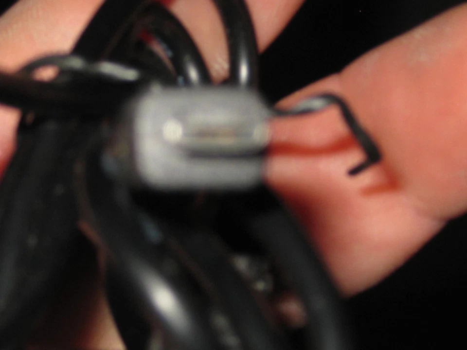 ADAPTADOR ZTE MODELO# STC-A2205010550M5-C 5V----550mA Foto 3 de 4