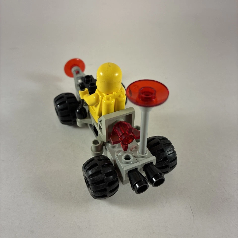 Lego 6826 Classic Space CRATER CRAWLER Complete - Image 3 of 3