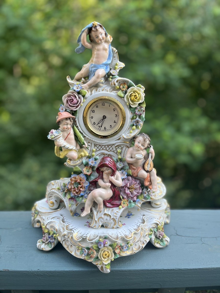 large Antique Sitzendorf Dresden Porcelain mantle Clock Cherubs