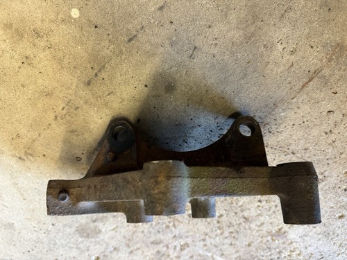 Jeep Wrangler YJ 87-95 Factory Power Steering Box Mount Bracket Support (056) - Picture 6 of 16