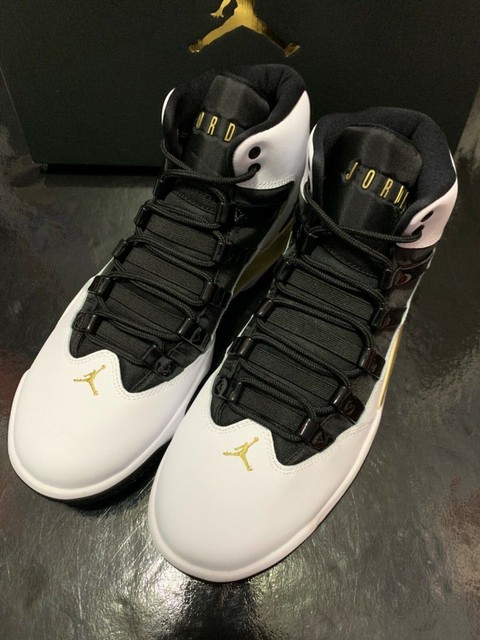 nike air jordan max aura bred