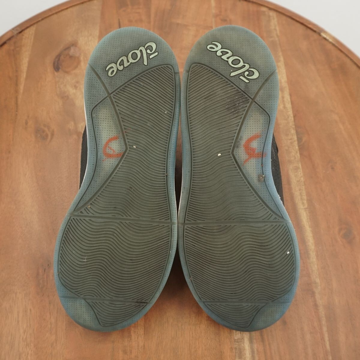 Clove Nursing Shoes Sneakers Black Faux Leather Lace Up Sz 8.5 Womens