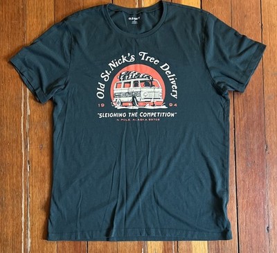 Old St. Nick s Tree Delivery Graphic Print T-Shirt Men s  Medium GRN Old Navy