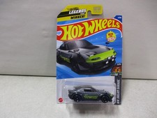 Hot Wheels 2015 Mazda MX-5 Miata HW Dream Garage