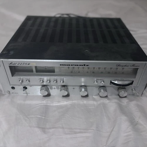 vintage Marantz model 2238B receiver FM AM Stereo chrome front