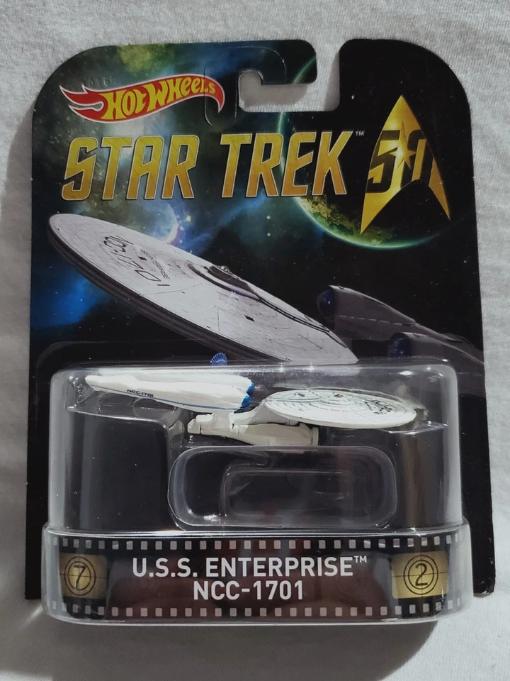 Hot Wheels Retro Entertainment Diecast USS Enterprise NCC-1701  Foto 2 de 4
