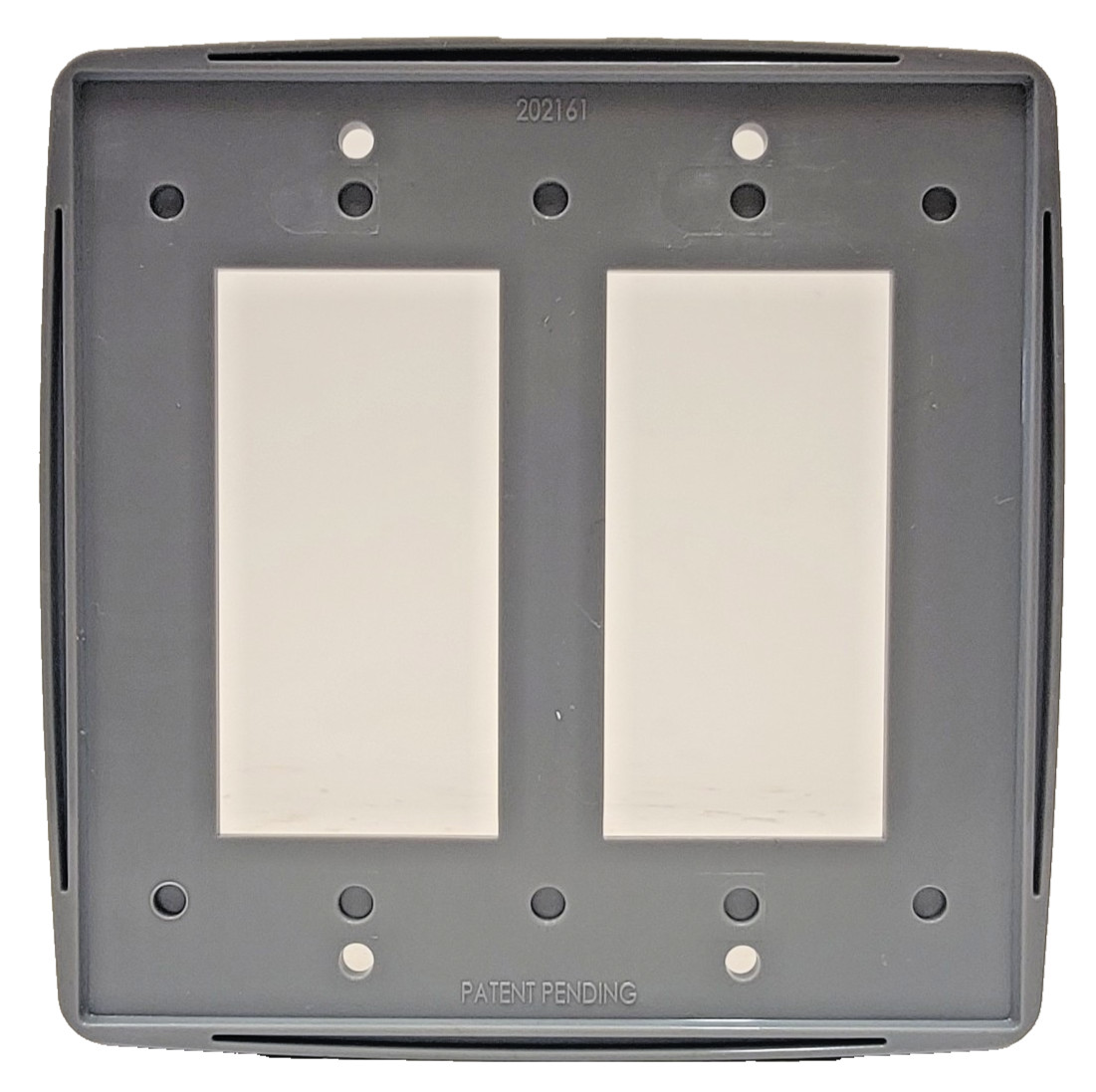 Hubbell 5790-0 Bell Outdoor Rayntite SRT 2-Gang NEMA 3R Waterproof Cover