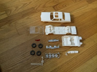 VINTAGE JO-HAN CADILLAC COUPE DE VILLE 1/25 SNAP-KIT 