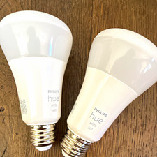 Philips Hue White A19 Smart LED Warm White Dimmable Bulb 600-799lm 10W