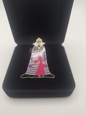 Disney Overshadowing Villains Mystery Pin Set Evil Queen