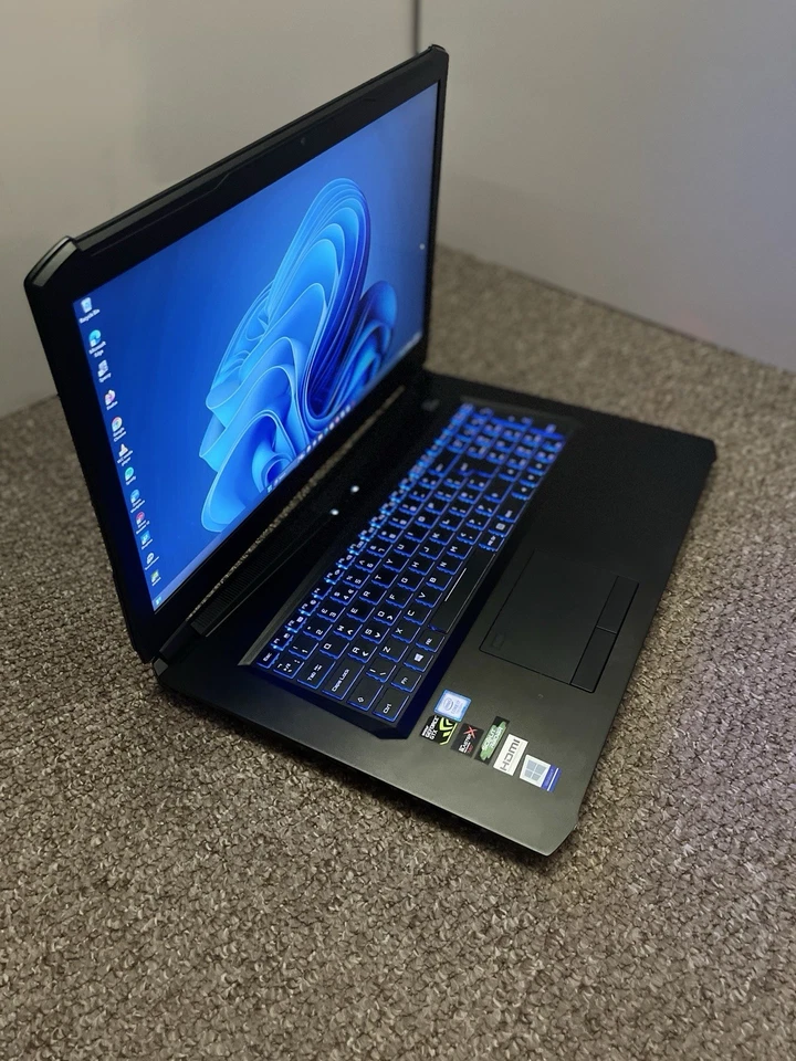 Gaming Laptop Clevo - 17.3'' i7 32GB 512GB SSD + 1 TB HDD GeForce GTX 1070 Win11 - Image 3 of 4