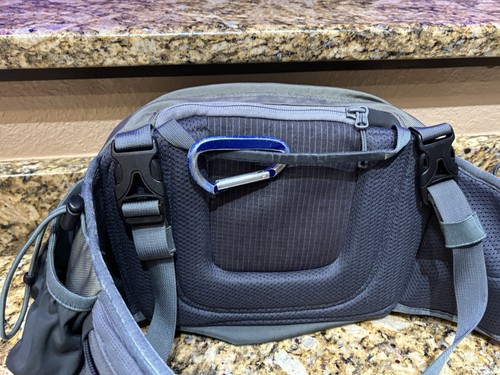 Men's Patagonia Fly Fishing 10L Forest Dark Green Gray Stealth Hip Pack Bag Rare - Picture 9 of 9