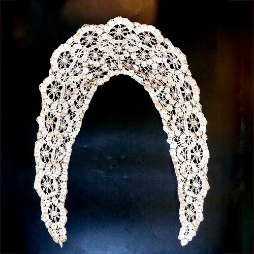English Honiton Bobbin Lace Collar 4.5" Wide Ecru Handmade Antique