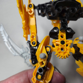 LEGO BIONICLE Mata Nui 8989 Glatorian Legends *Missing Ammo, Otherwise Complete*