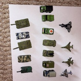 1991 Micro Machine Super Van City Army Camo Edition W/16 Vehicles & Planes