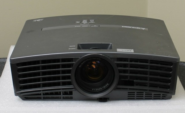 Проектор mitsubishi xd460u Проектор mitsubishi xd460u