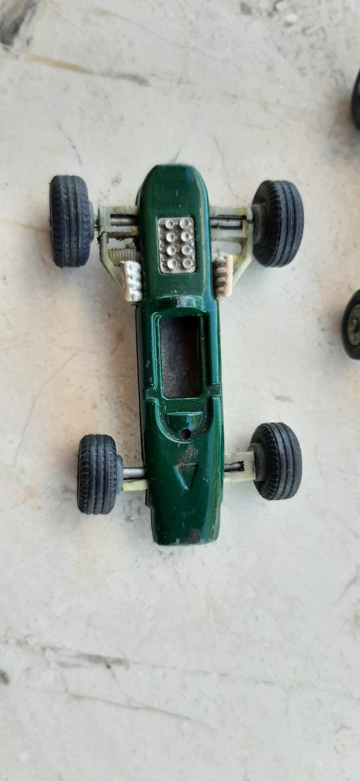 Foto 2 di 8