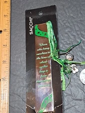 SACCHI ZIP PULL BOOKMARK GREEN RIBBON SILVER TONE CHARMS SANDALS SUN FACE