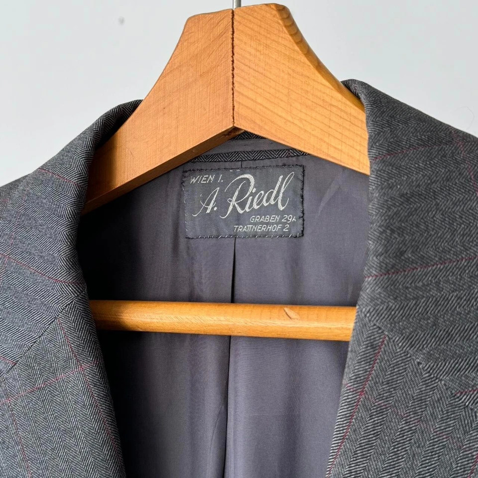 Vintage 1960s Austrian Style Men's Single Breasted HBT Two Button Suit SIZE M/L - Image 4 of 4