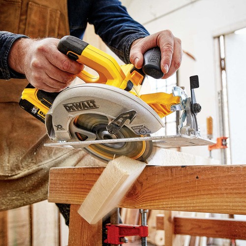 DeWALT DCS570P1 20V 7-1/4-Inch Cordless Lithium-Ion Circular Saw Kit - Picture 6 of 8