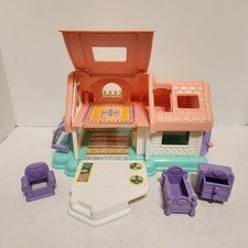 Vtg 1988 Fisher Price Smooshees Cuddlers At Home Doll House With Furniture 7230