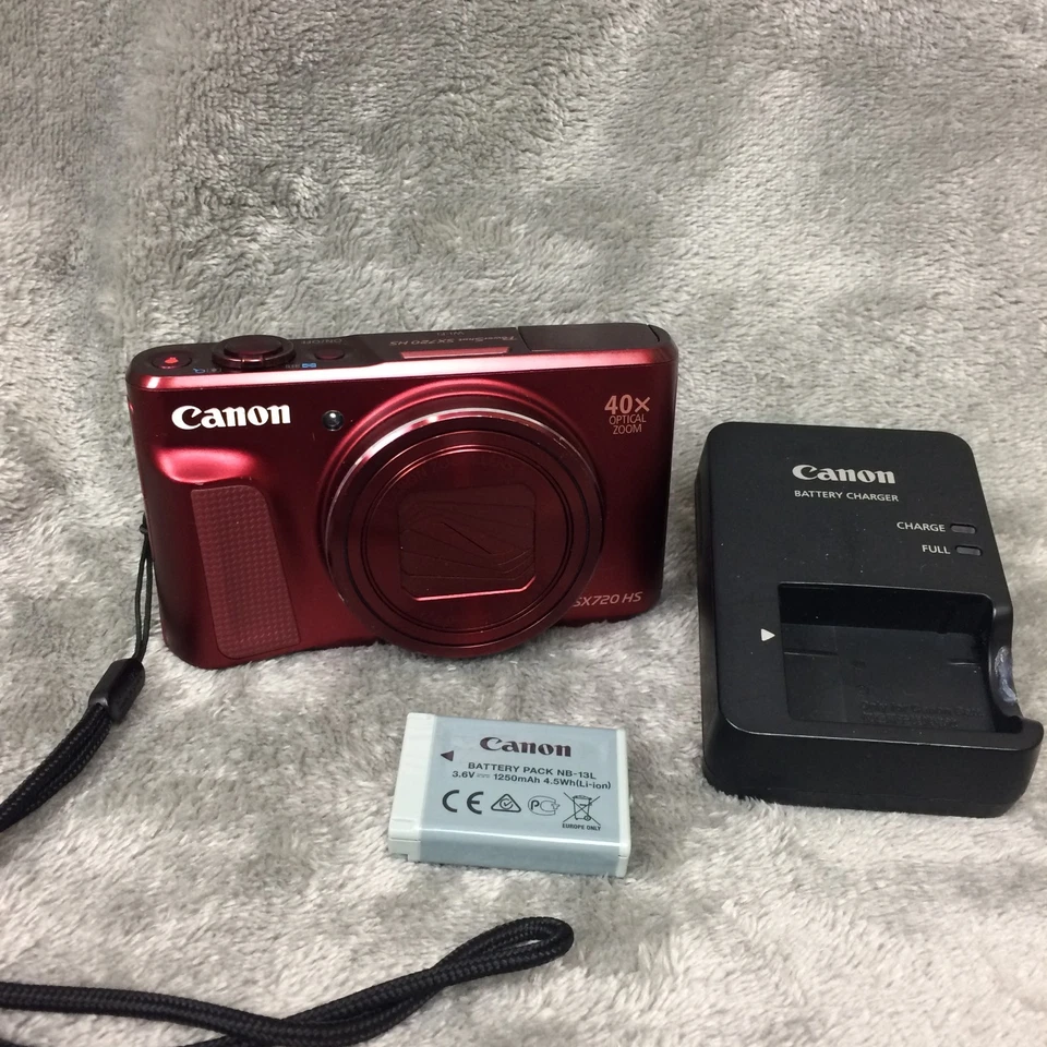 Canon PowerShot SX720 HS Red 20.3MP Digital Camera Bundle Very Good