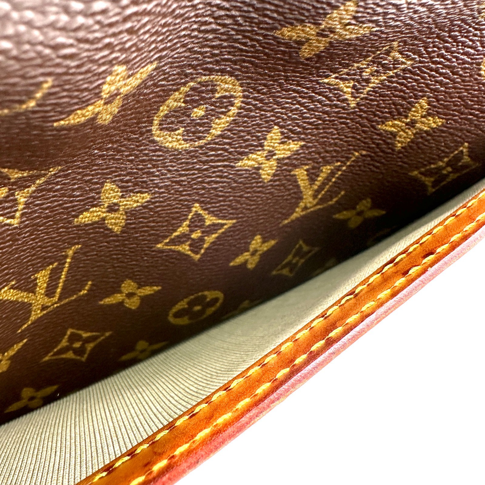 Louis Vuitton Reporter PM Shoulder Bag Monogram Brown Leather Authentic thumbnail 17