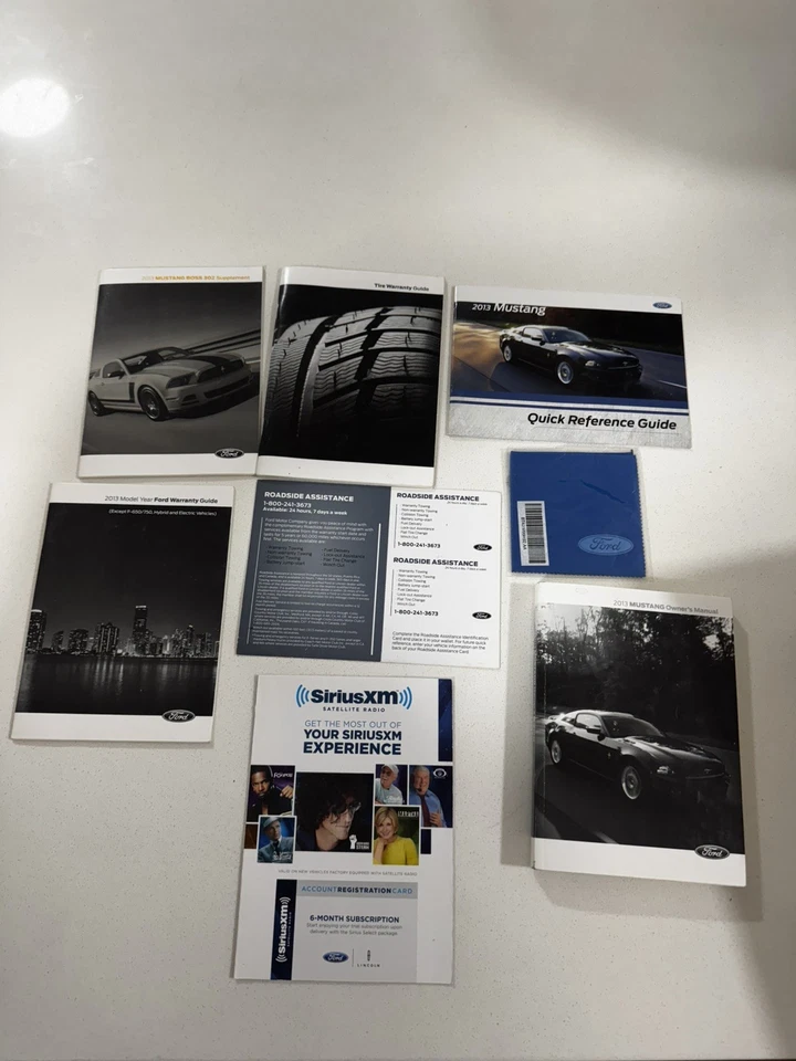 2013 Ford Mustang Boss 302 владельцев ручной набор с чехлом OEM синхронизации  - Изображение 4 из 4