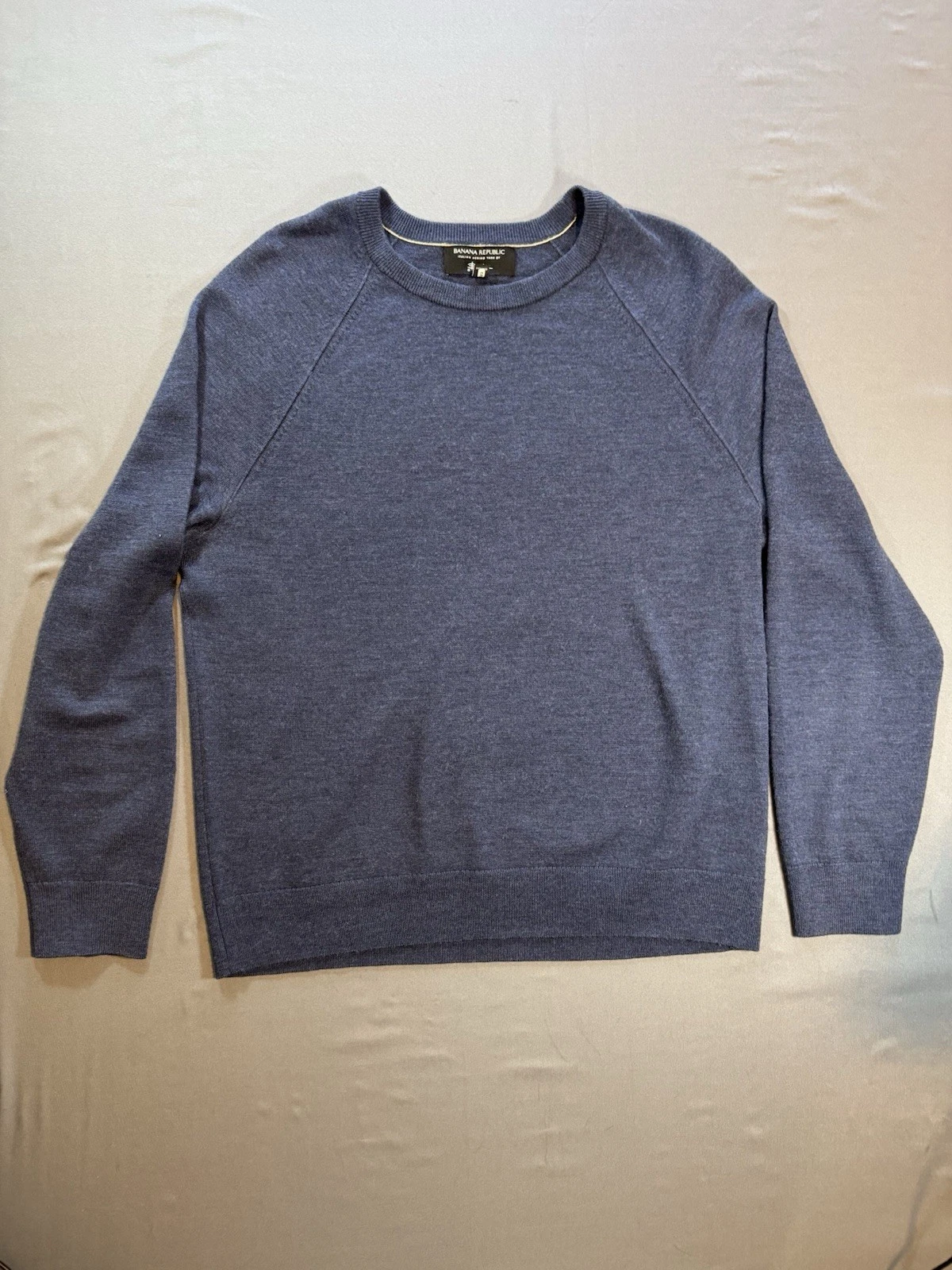 Banana Republic Merino Wool Sweater Men’s Large Blue Crew Neck Lightweight