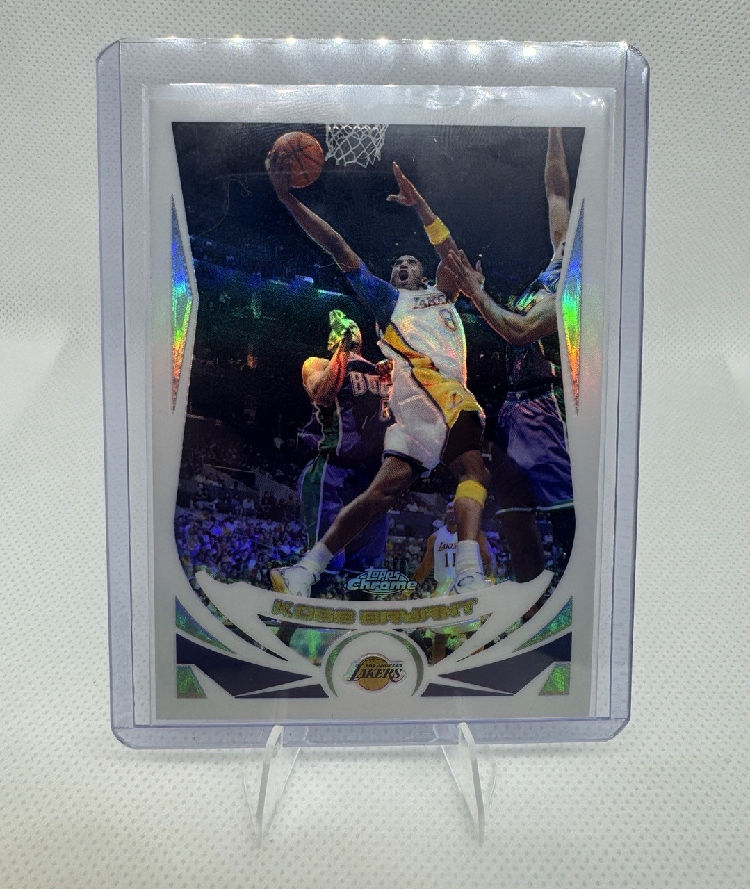 2004-05 Topps Chrome - Kobe Bryant #8 Los Angeles Lakers - Refractor