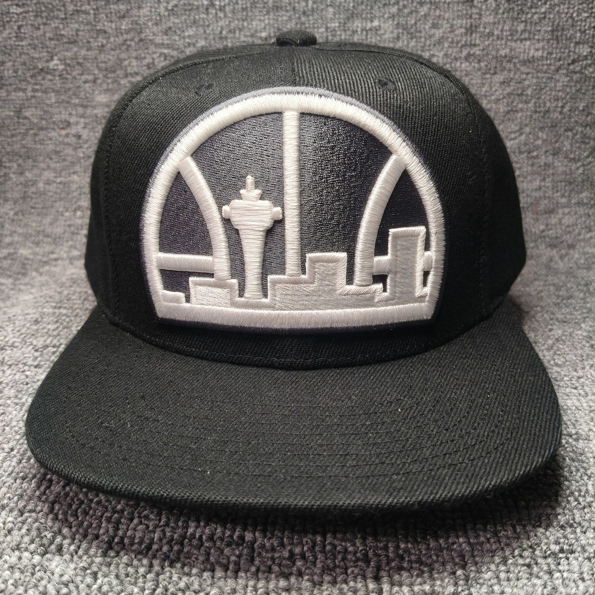 Mitchell & Ness Seattle SuperSonics Retro Snapback Hat Black OSFA NBA OSFA