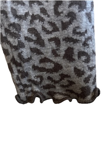 Trim & Thread Women's Turtleneck Longsleeve Sweater Grey Leopard Print Size L - Picture 3 of 7