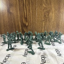 Lot 4 Army Men Dark Green Toy Plastic Lot of 25