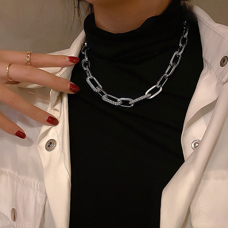 Necklaces wholesale Chokers For Women Metal Hiphop Sweater chain Long