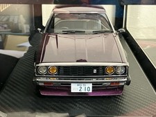 Zündmodell IG3232 1/18 Nissan Skyline 2000 GT-ES (C210) lila