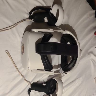 Meta Quest 2 128 GB Model VR Headset with Controllers