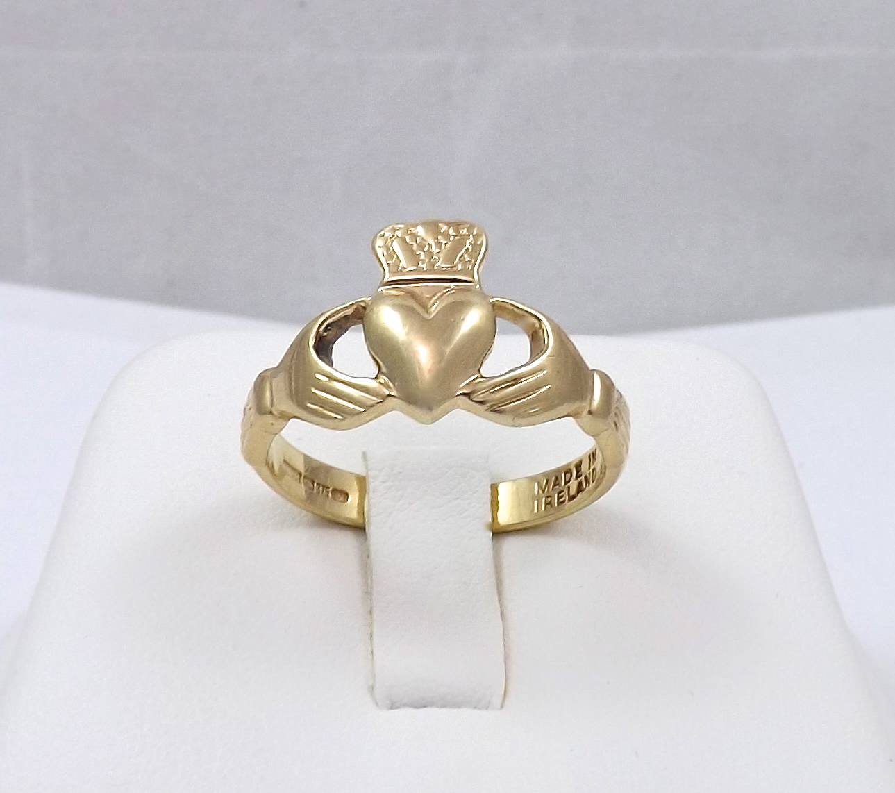 9K 9ct gold Made in Ireland Irish Celtic Claddagh Ring Unisex Sz 10.5 9K 9ct gold Made in Ireland Irish Celtic Claddagh Ring Unisex Sz 10.5