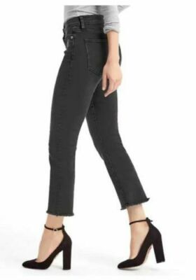 NWT Womens Sz 33 Reg GAP 1969 Black Denim Frayed Crop Kick