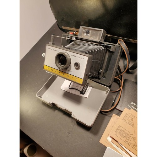 Polaroid Land camera with case instructions and accessories Clean Untested - Picture 2 of 12