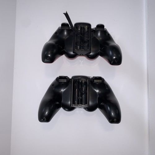 Mad Catz Wireless Controller For PlayStation 3 PS3 (2) Red and Blue - Picture 2 of 2