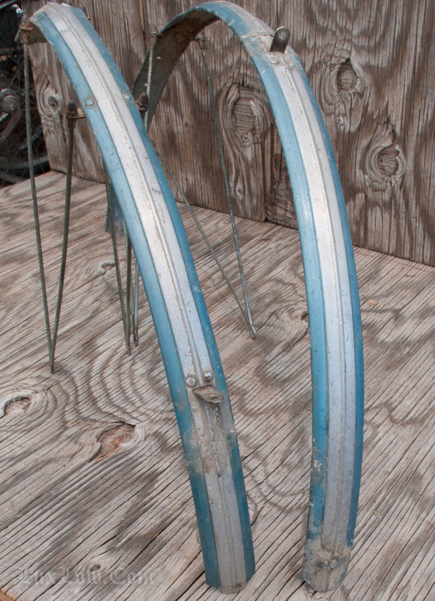 Vintage Bianchi Lario Road Bike FENDERS BRACES 700c wheel Vintage Bianchi Lario Road Bike FENDERS BRACES 700c wheel