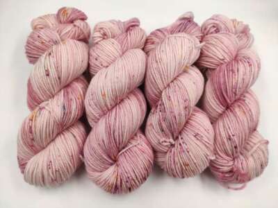 Handgefärbte Merino Noble Sock  DK  - 100 g ***  VINTAGE ROSE 242
