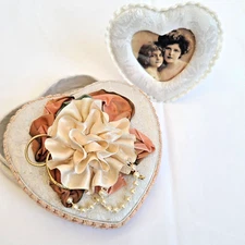Vintage Heart Shaped Fabric Trinket Jewelry Box Ribbon Lace Mini Picture Frame