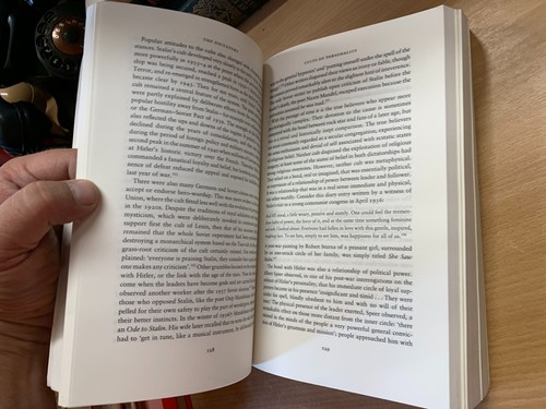2004 "THE DICTATORS" HITLER'S GERMANY STALIN'S RUSSIA 1.4kg PAPERBACK BOOK (P7) - Picture 15 of 21