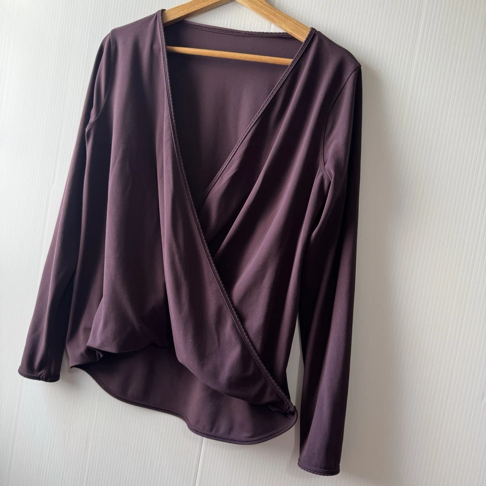 Lululemon Womens Top Purple Freedom Wrap Long Sleeve Deep V Neck Sz 6 Or 8? - Image 3 of 4