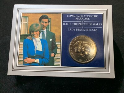 ＤＡＩＮＡ-ＲＯＹＡＬＭＩＮＴ 2 oz. Pure Gold Coin – Her Majesty Queen Elizabeth II's