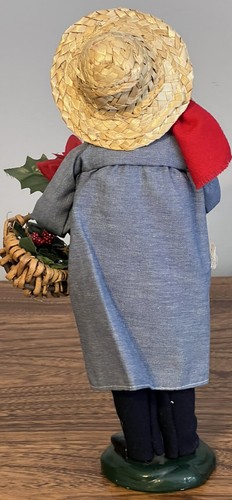 Byers Choice 1997 Gardener Man with Gardening Tools, Basket and Poinsettia - Picture 5 of 6
