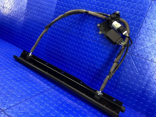 2014-2021 MASERATI QUATTROPORTE LEFT REAR DOOR SUNSHADE BLIND BLACK 670119706 - Picture 4 of 16
