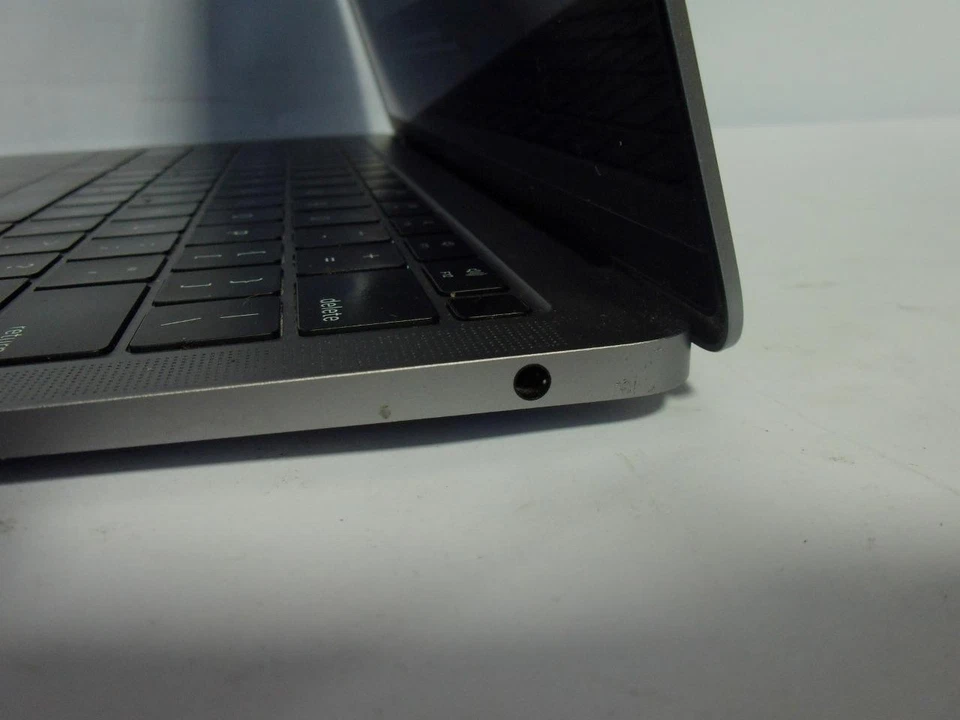 Apple MacBook Air A1932 13'' 2018 Core i5 1.60GHz 8GB 512GB SSD LAPTOP (M35) - Image 4 of 4