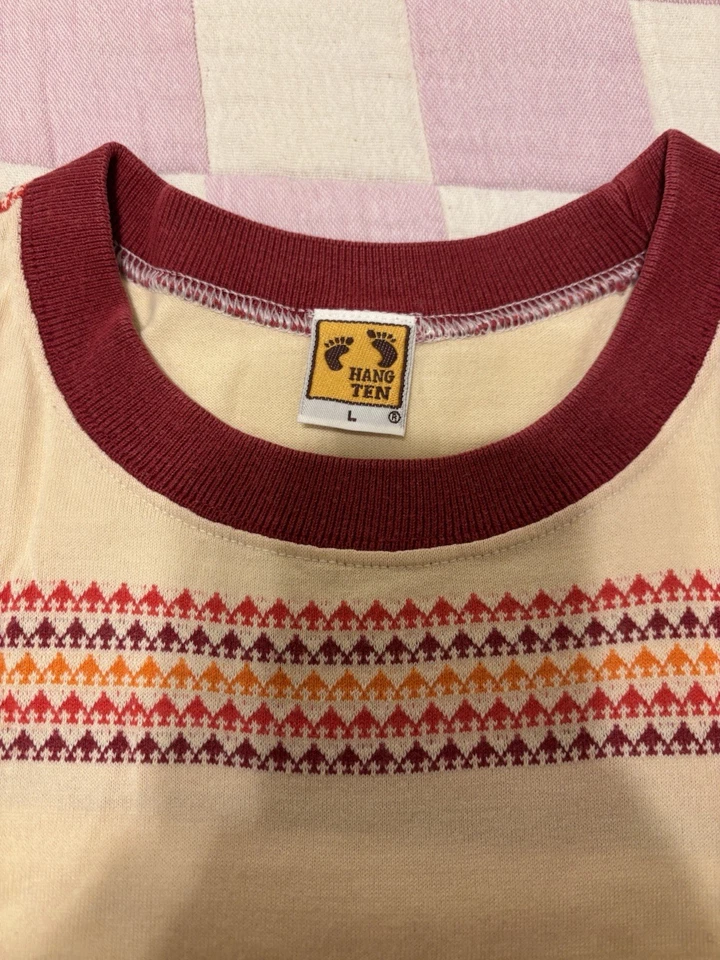 Camiseta Vintage Hang Ten Pocket Tamanho Grande Estampada Bronzeada/Carmesim/Laranja - Imagem 3 de 4